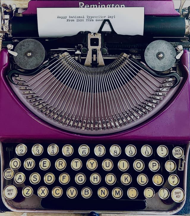 Molly, the purple Remington Portable 2.